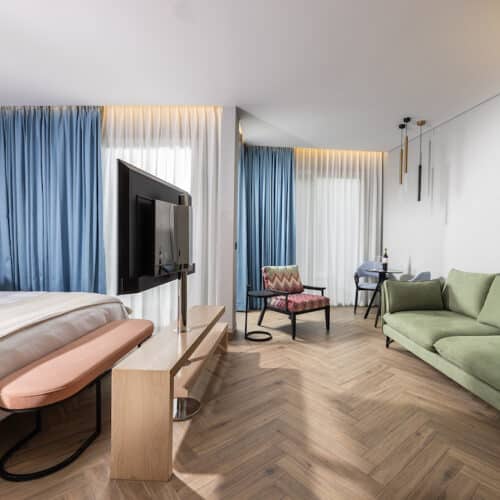 Almond Garden Room