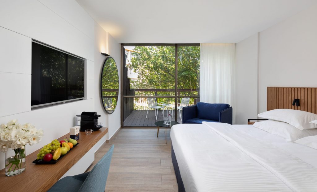 Balcony room