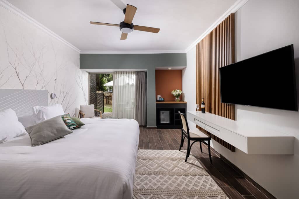 C Hotel Neve Ilan