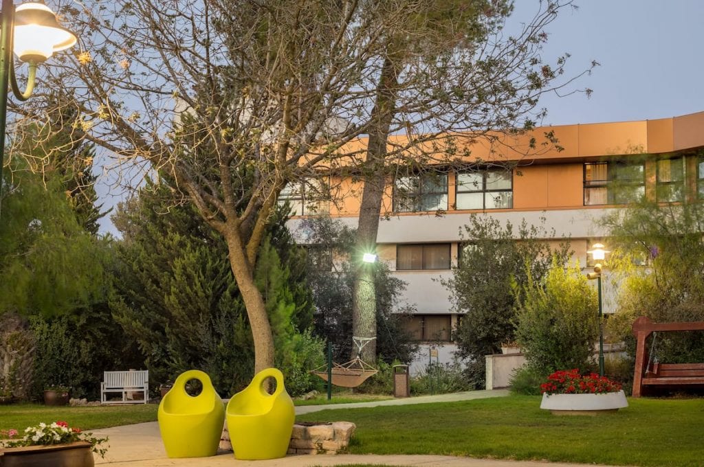 סי הוטל - נווה אילן